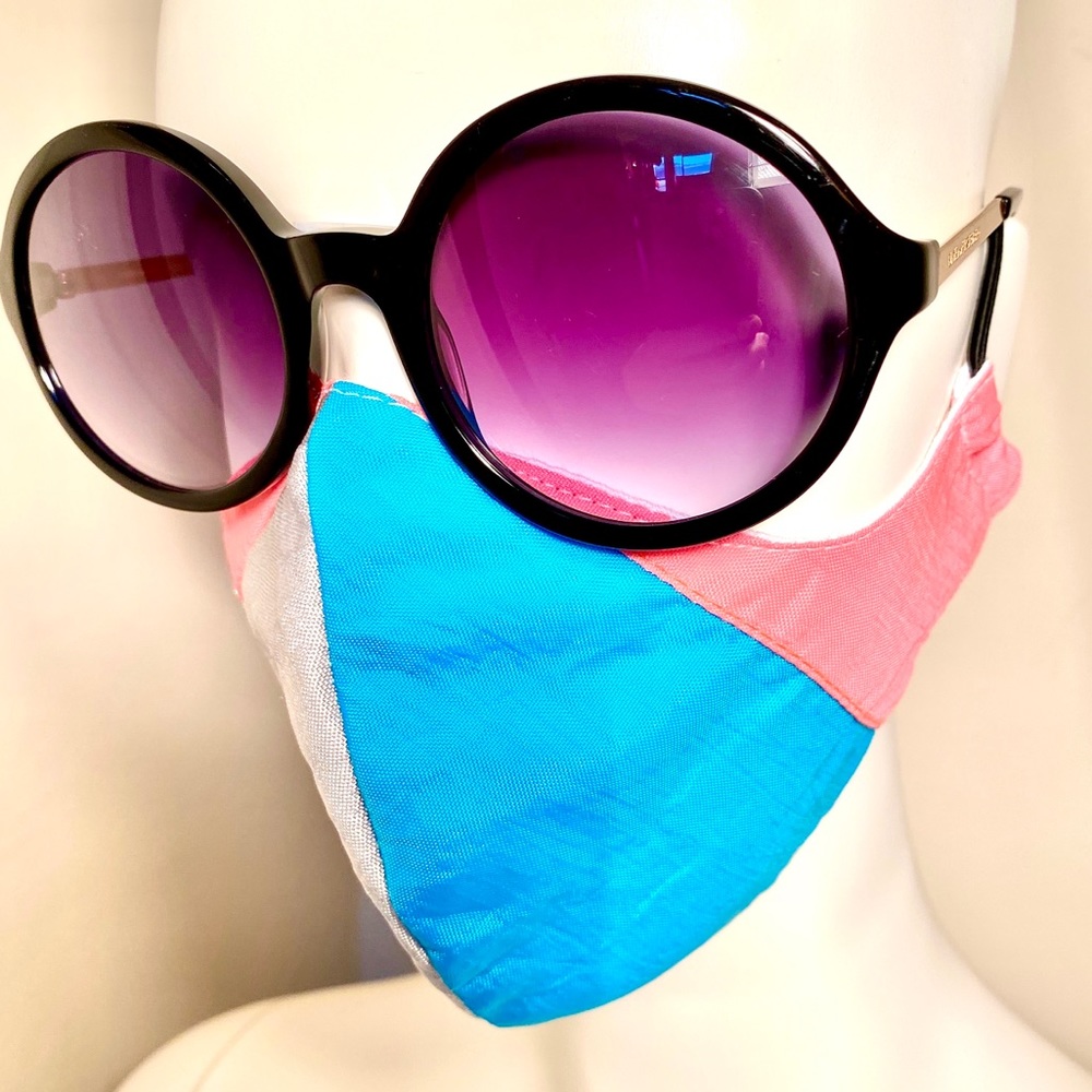 Ear- Loop Face Mask - Picture 3 of 8